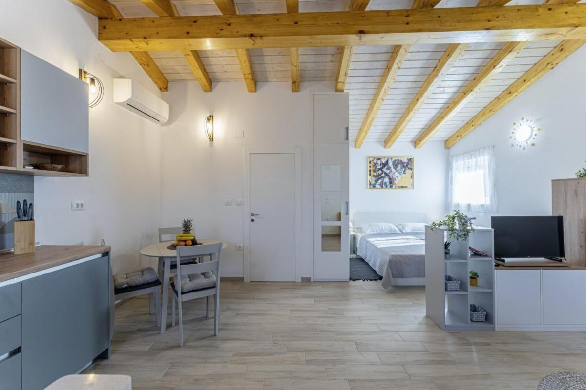 Modean In Pula - Haus Fuer 2-3 Personen别墅 外观 照片