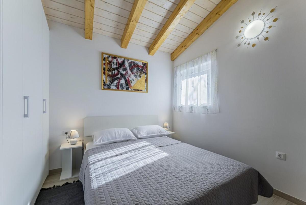 Modean In Pula - Haus Fuer 2-3 Personen别墅 外观 照片